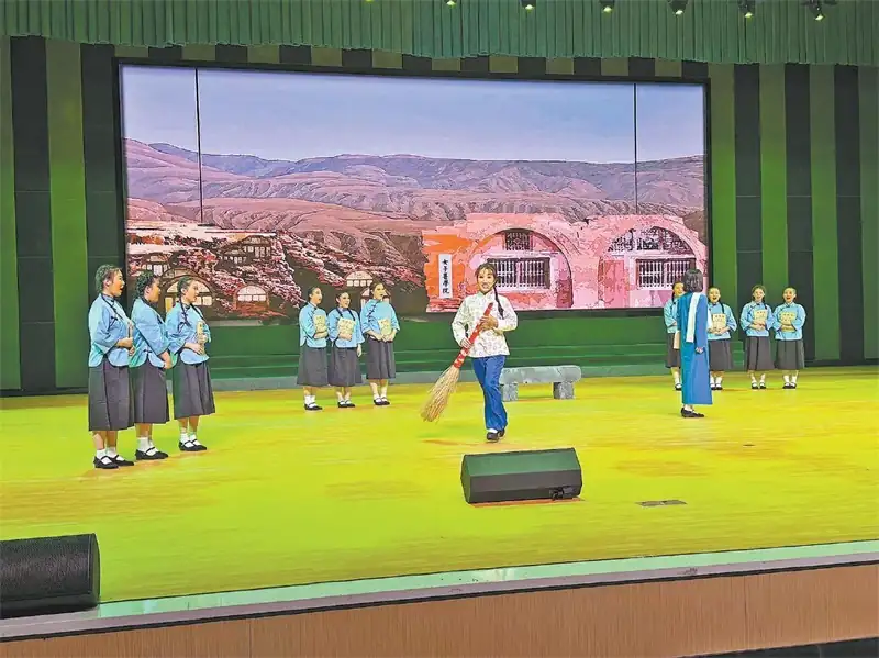 《陕北女子》演出剧照。张瑜摄