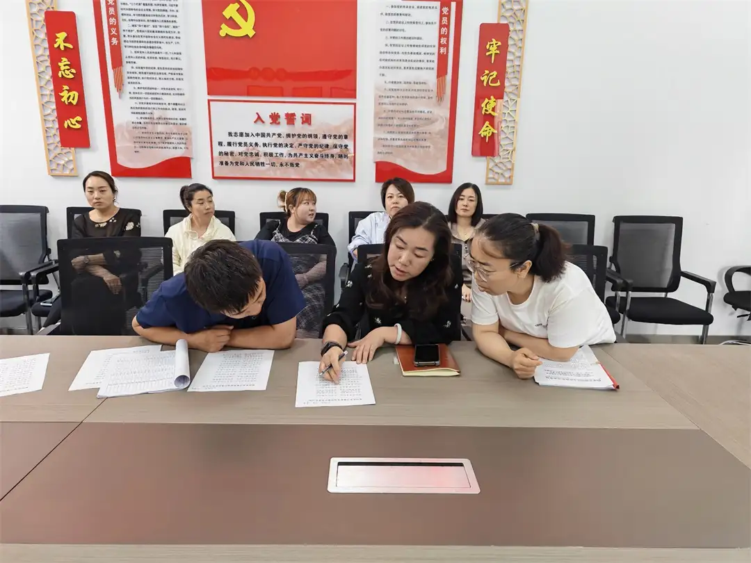 庄严表决:让居民公约“落地生威”