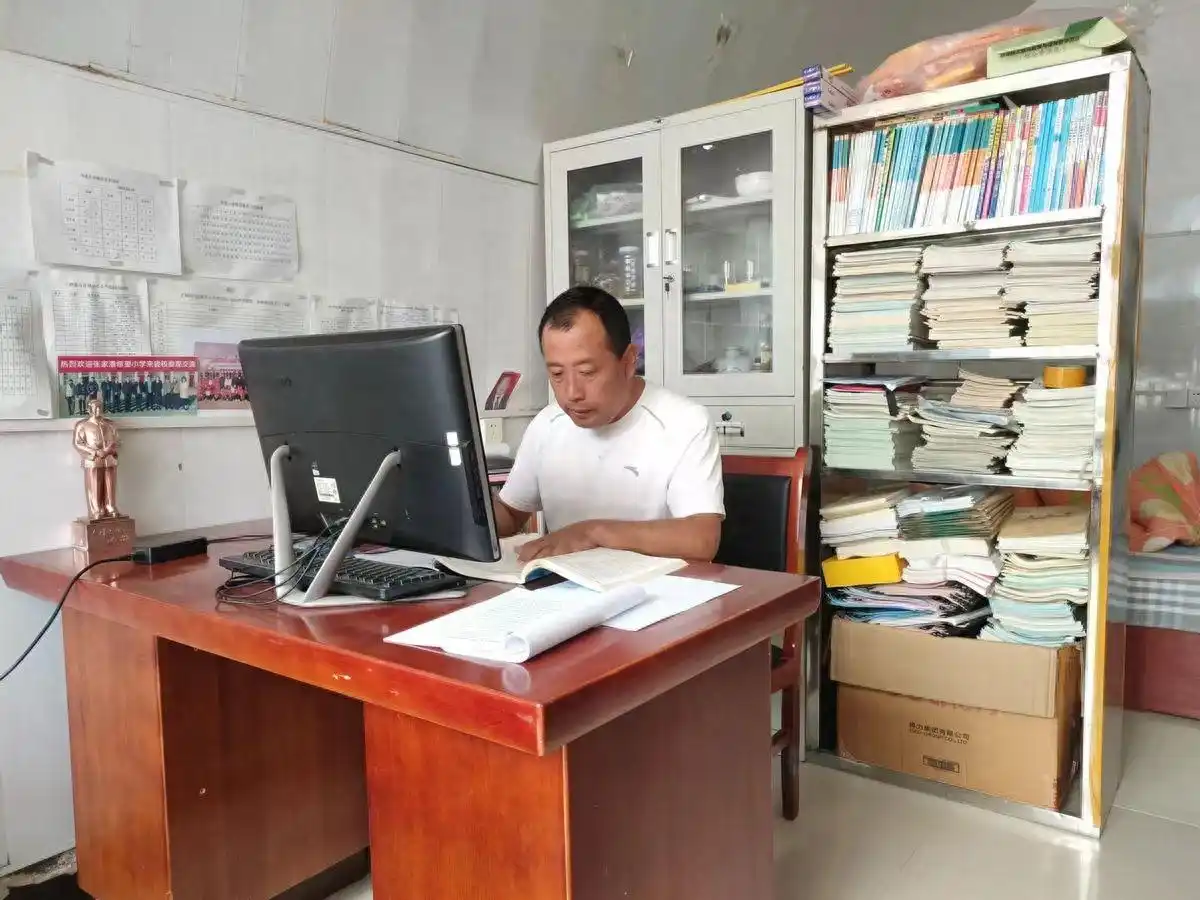 子洲县马岔镇中心小学李志全
