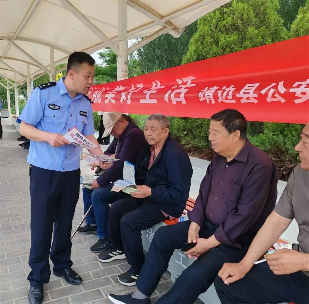 法治课堂送到群众家门口