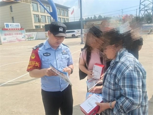 法润沿线沃土,情护千里铁路——靖边站派出所开展5.26主题普法宣传