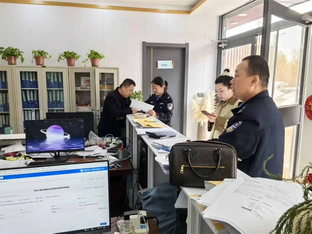 靖边县公安局东郊派出所今年以来坚持主动警务、预防警务。