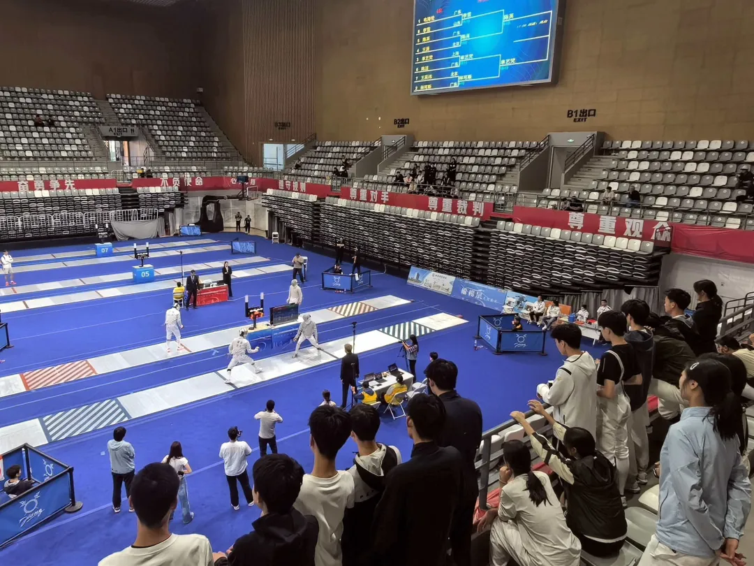 6月8日,2025—2026赛季全国击剑冠军赛分站赛(佩剑第五站)在榆林体育中心圆满落幕。