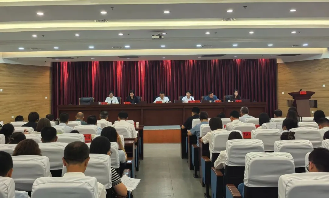 6月9日，榆林高新区启动家校社协同育人“教联体”工作，成立三秦家长学校高新区分校。