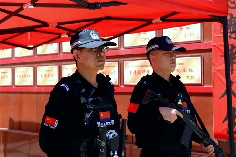 金色淬炼:躬身入局,让为民初心更闪亮