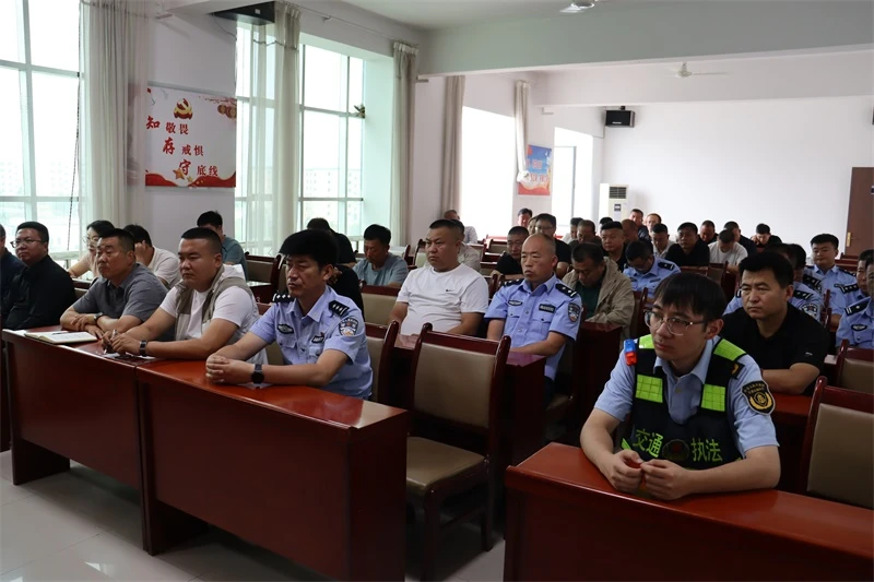 县交通运输综合行政执法大队机关书记姬国霞