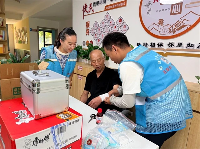 模拟积水险情高效处置，复盘优化预案，以实战提升基层抢险能力，筑牢防汛安全屏障。