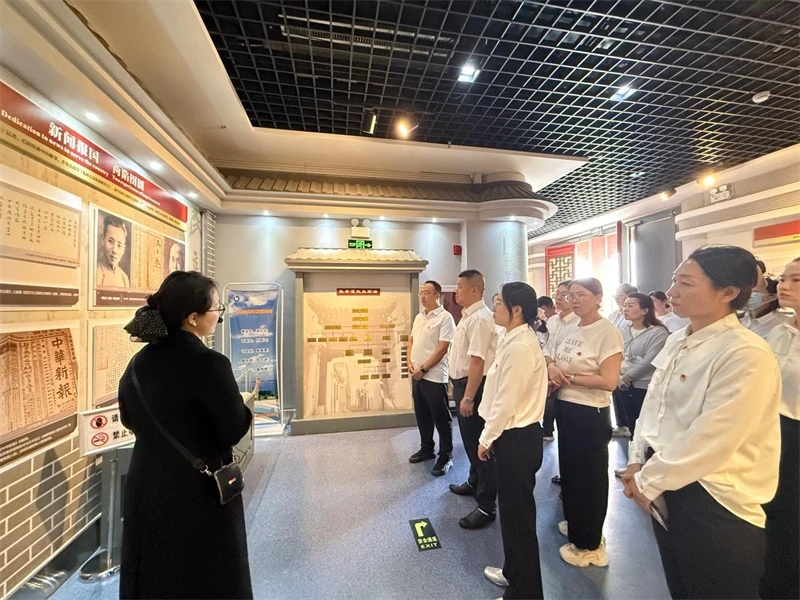 “七一”前夕，6月25日，榆阳区鼓楼街道环城北路社区党支部开展主题党日