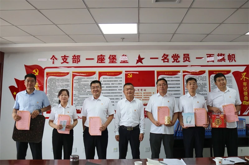 重温誓词守初心 政治生日忆使命 | 横山区行政审批服务局这场“七一”主题党日走心又聚力