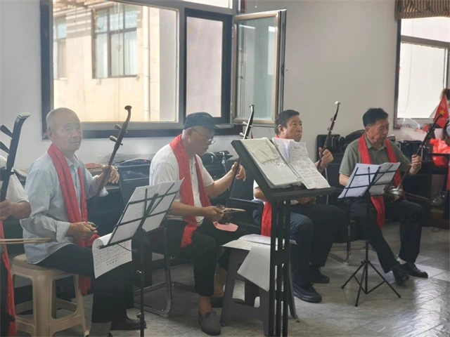 社区老年大学红色文艺汇演