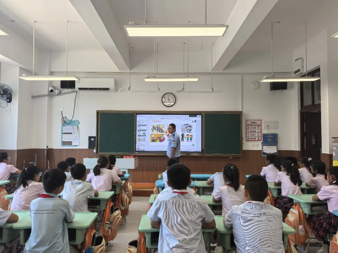 金盾护苗 | 吴堡县公安局:“金盾” 守护 “幼苗” 向阳生长
