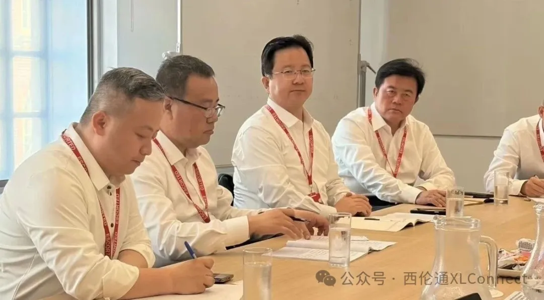 6月底,榆林市长马月逢率团访英,与英国国家能源安全部及脱煤电联盟座谈。