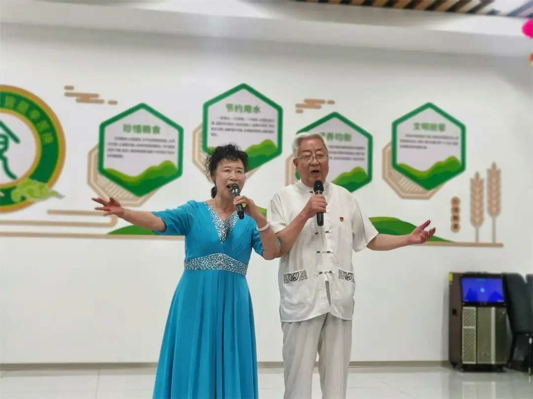 苏建雄 尚艳芬老师带来红歌对唱《珊瑚颂》