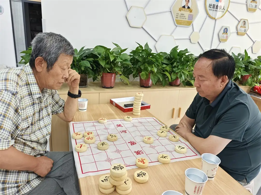 辖区爱好者以棋会友、切磋技艺