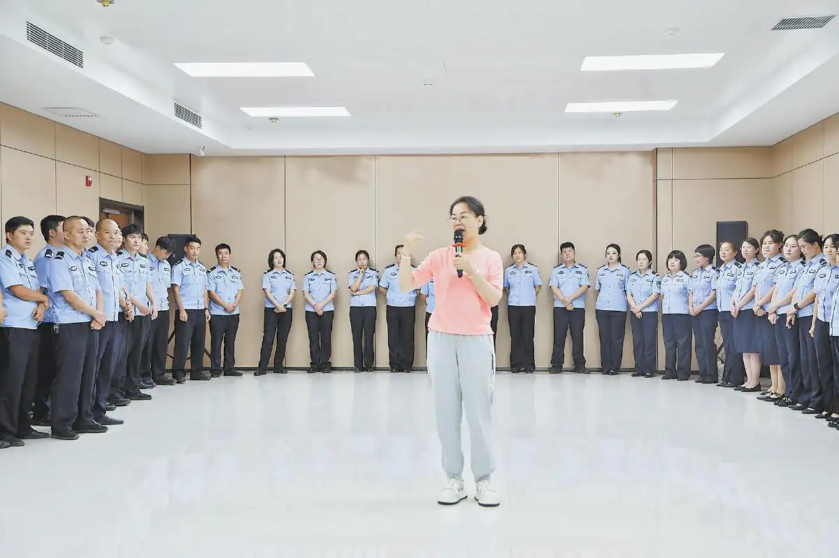 府谷县公安局举办民辅警心理健康疏导专题培训班