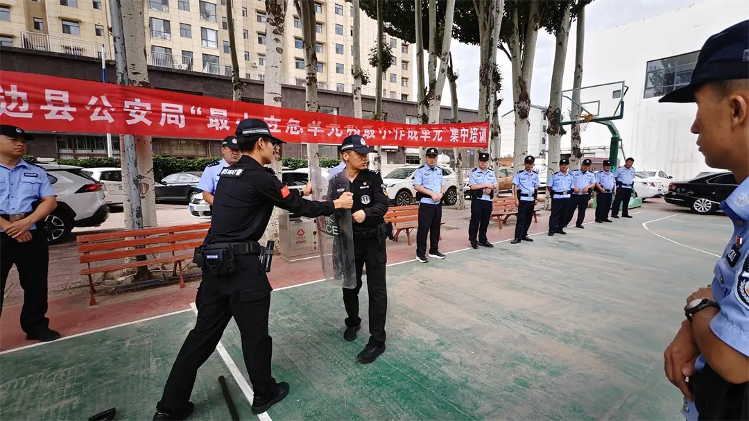 靖边公安深耕“最小作战单元+最小应急单元”双建,织密街面防控网