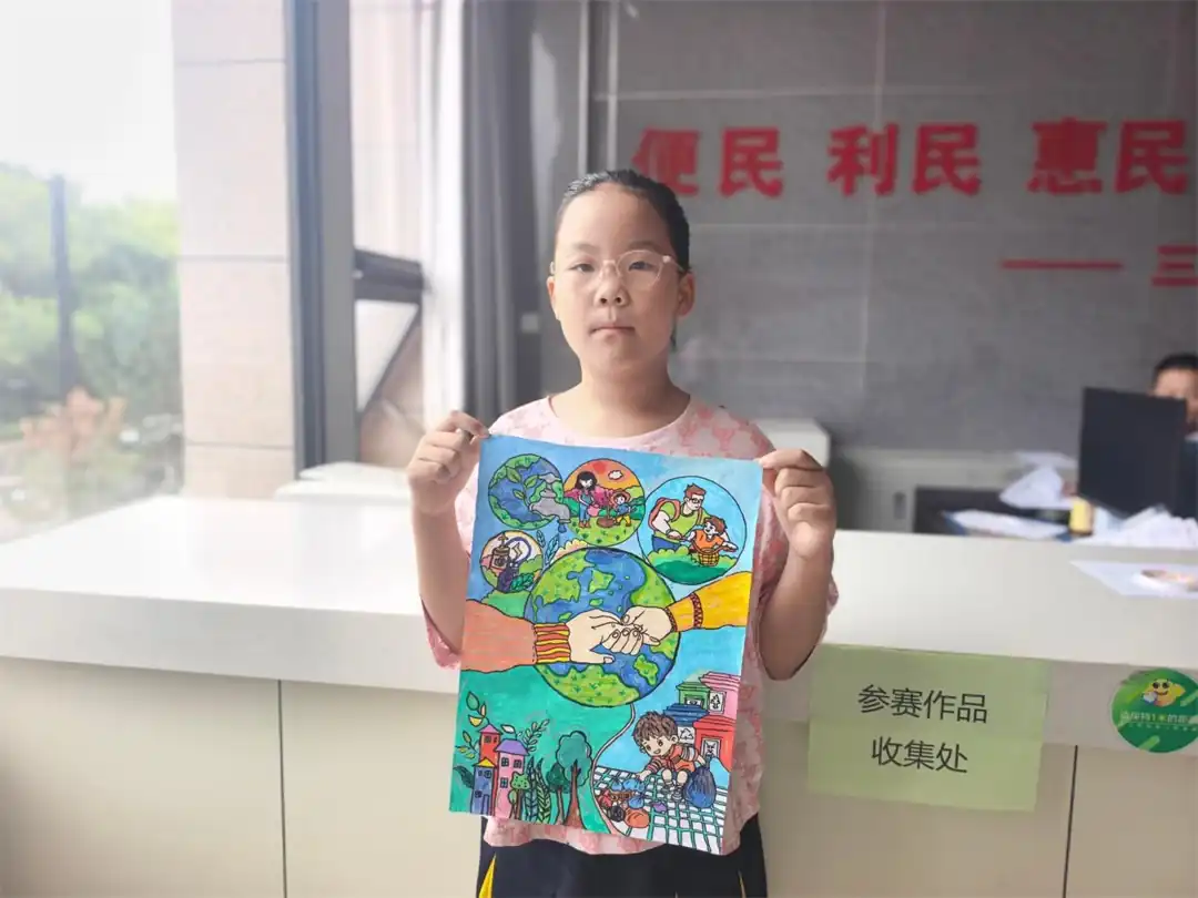 近日,榆阳区明珠路街道三辰社区新时代文明实践站组织开展“童心绘绿色 分类筑家园”第一届垃圾分类绘画大赛。