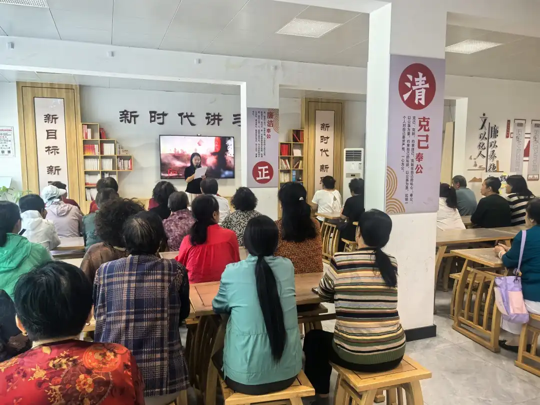 9月3日，榆阳区崇文路街道学院社区开展“赓续抗战精神·弘扬时代新风”主题活动。