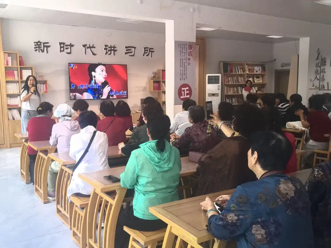 9月3日，榆阳区崇文路街道学院社区开展“赓续抗战精神·弘扬时代新风”主题活动。