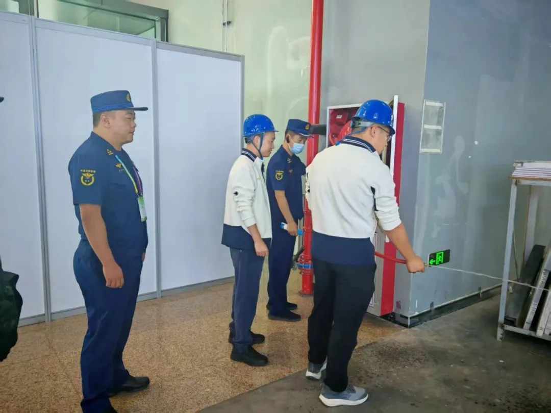 榆林消防圆满完成开幕式安保任务,筑牢展会消防安全屏障。