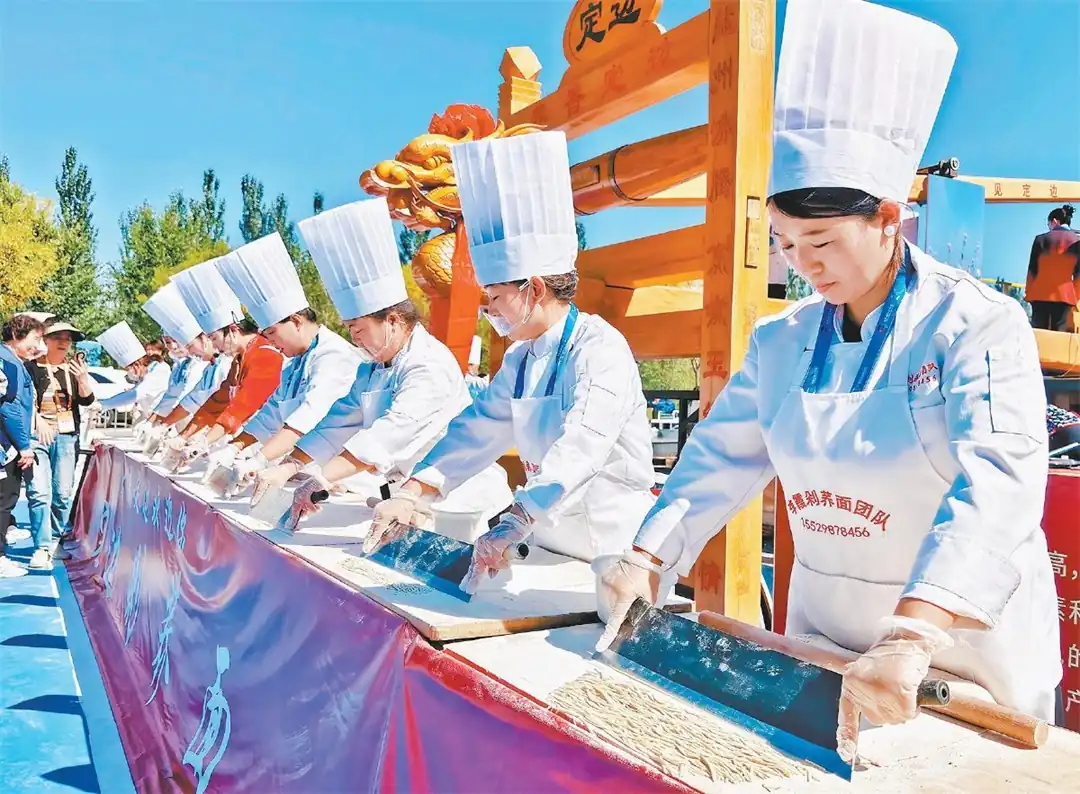 非遗美食聚人气 文韵民俗醉驼城——第二十届榆林国际煤博会美食节、特色文化展示活动见闻