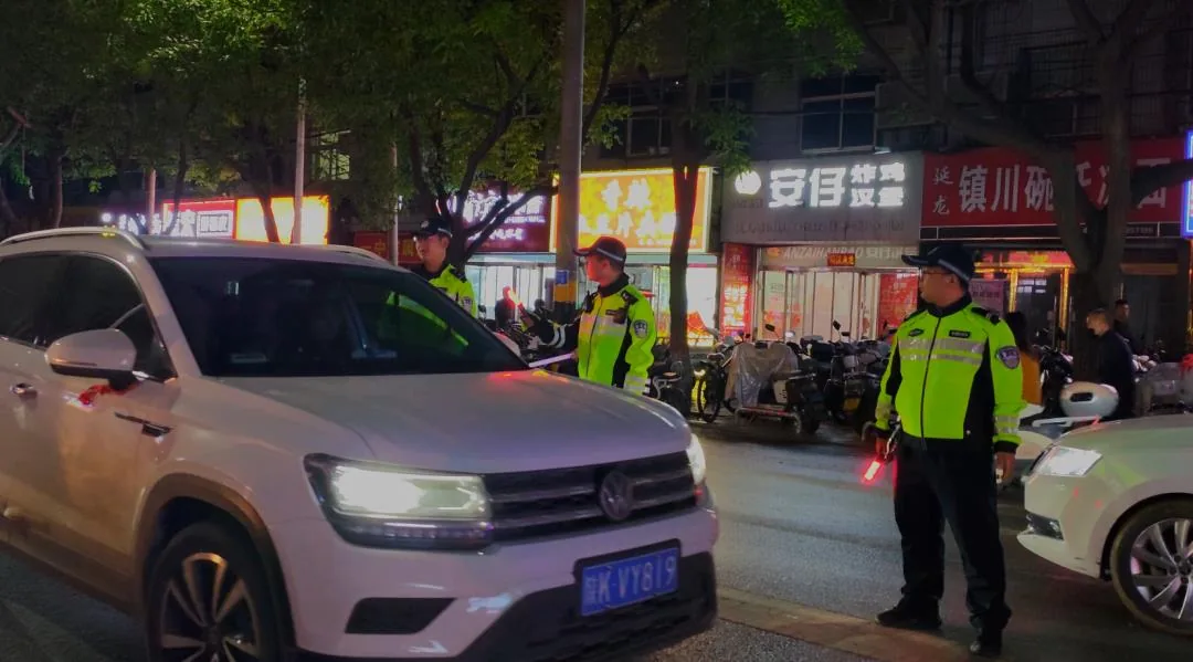 9月10日至14日,“清爽榆林”绥德分会场活动期间,绥德县公安局全警动员护航文旅盛会。