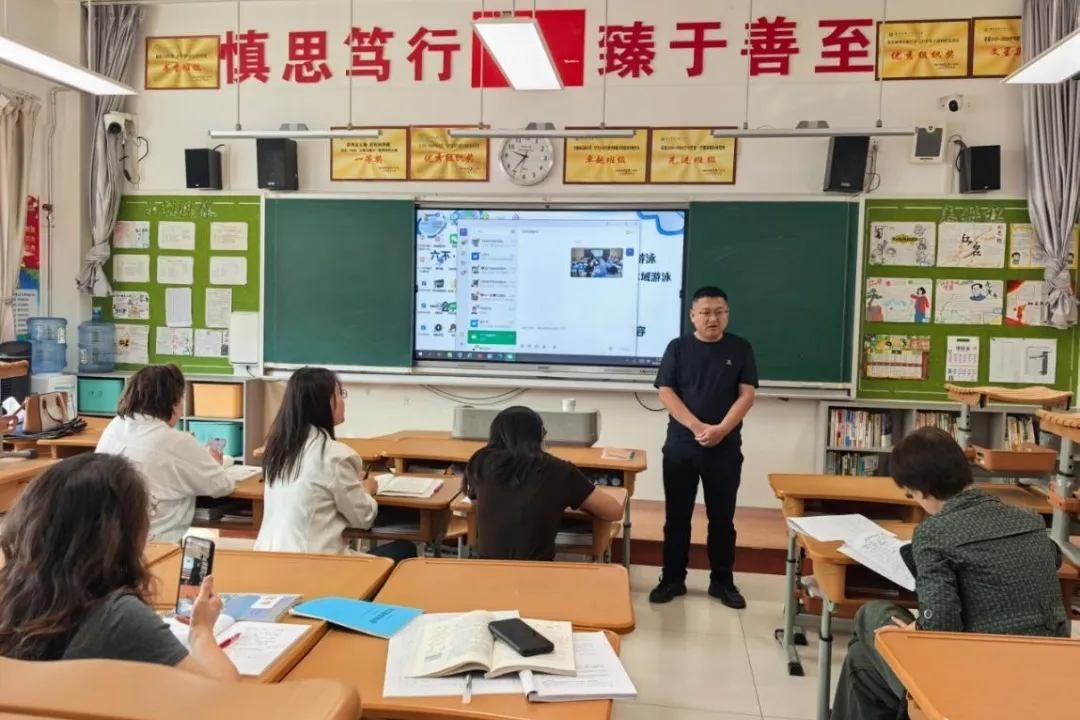 9月18日至19日,榆林市基础教育教学能手培养对象第二次集中研修在高新二中举办,近350名培养对象及导师参训。