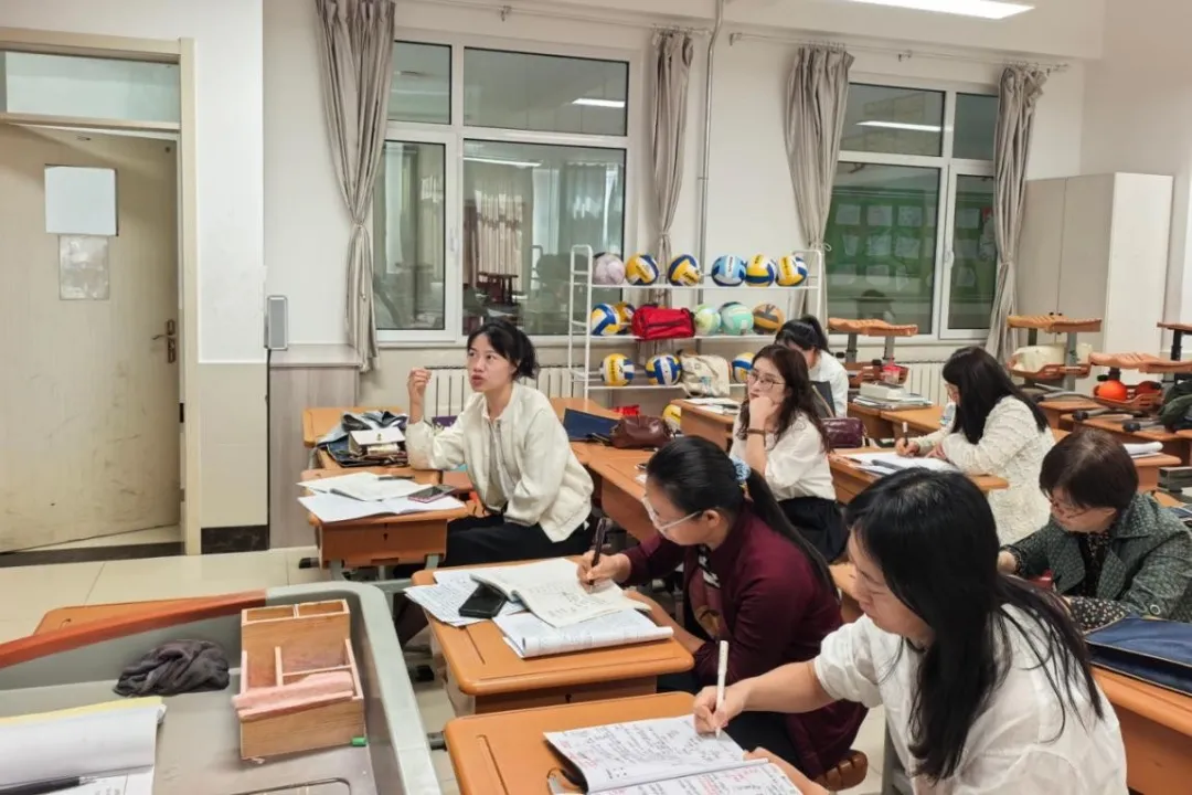 9月18日至19日,榆林市基础教育教学能手培养对象第二次集中研修在高新二中举办,近350名培养对象及导师参训。