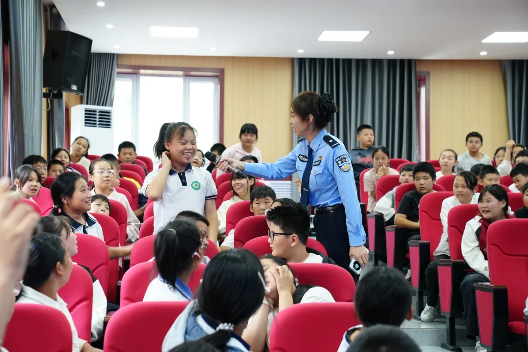 绥德公安多维发力共筑网络安全防线
