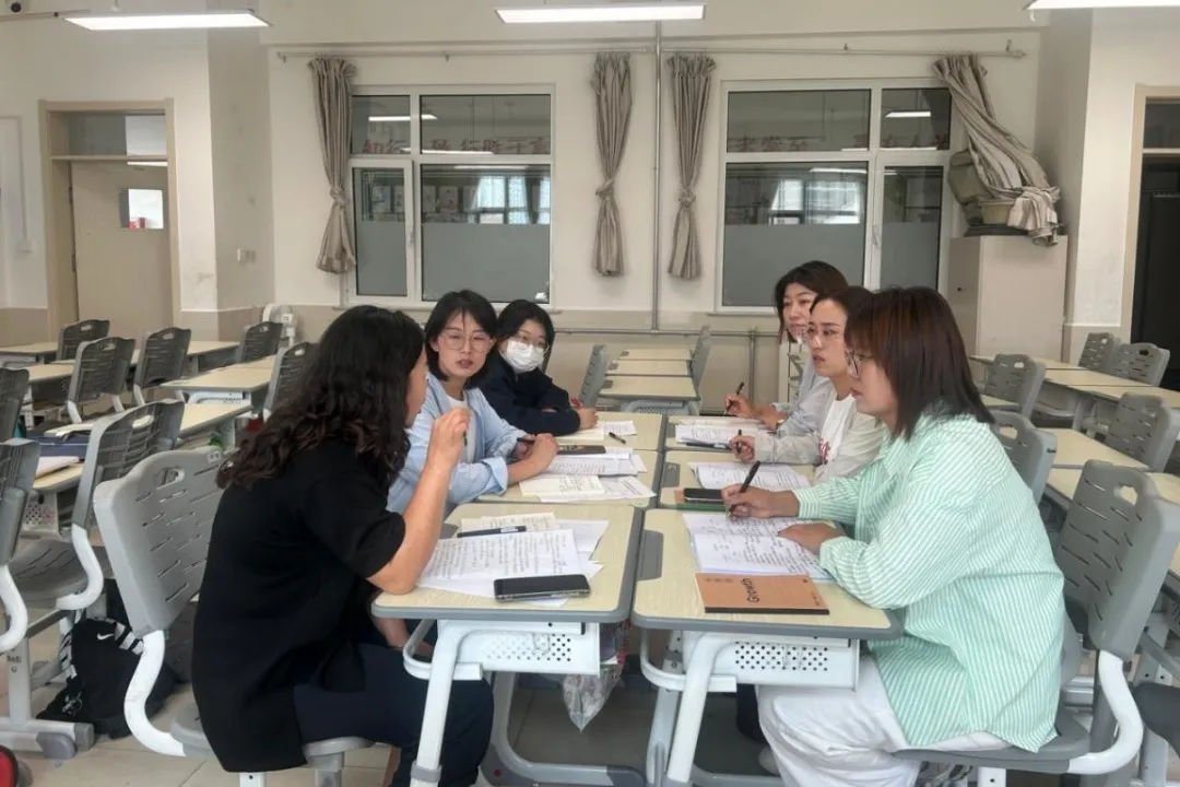 9月18日至19日,榆林市基础教育教学能手培养对象第二次集中研修在高新二中举办,近350名培养对象及导师参训。
