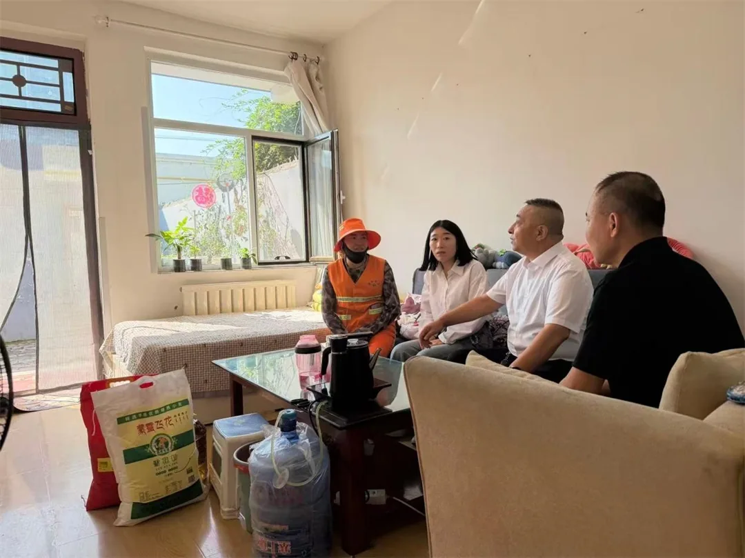 榆阳区民营经济发展服务中心9月23日组织关怀