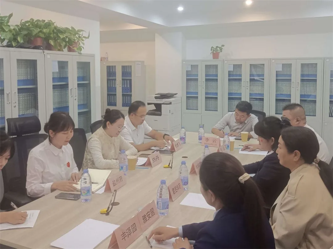 榆阳区环城北路社区举办物业联建座谈会 激活基层治理“新引擎”