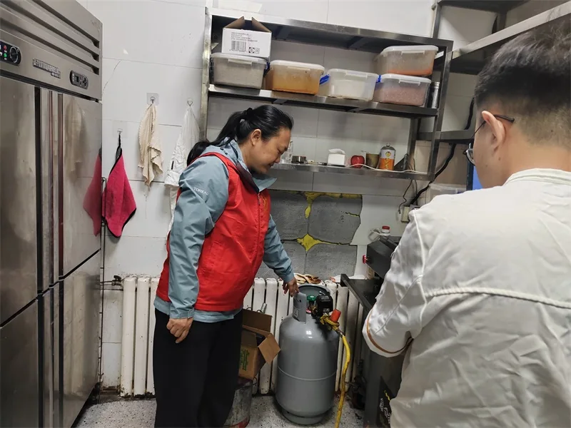 沙河路街道雨润路社区:党建纪检双引领,筑牢社区安全生产治理防线