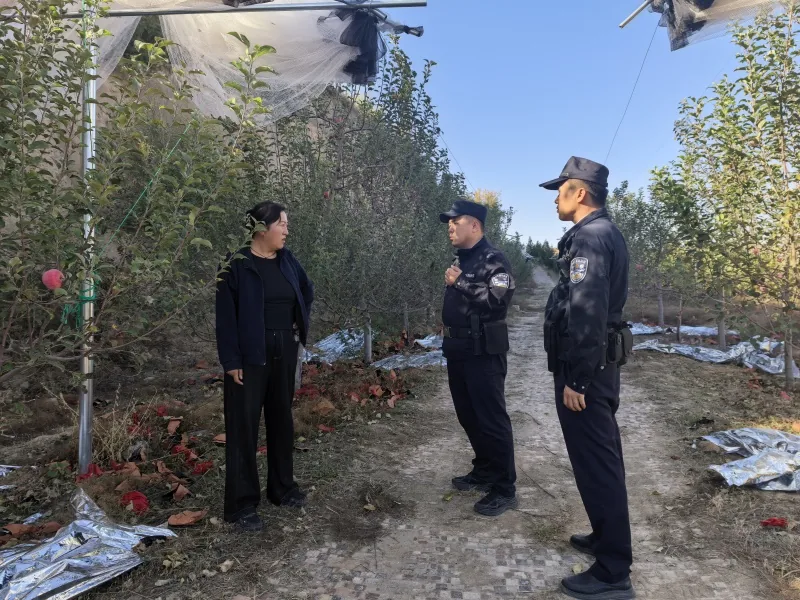 吴堡县公安局寇家塬派出所：警力跟着农时走，护航秋收保平安