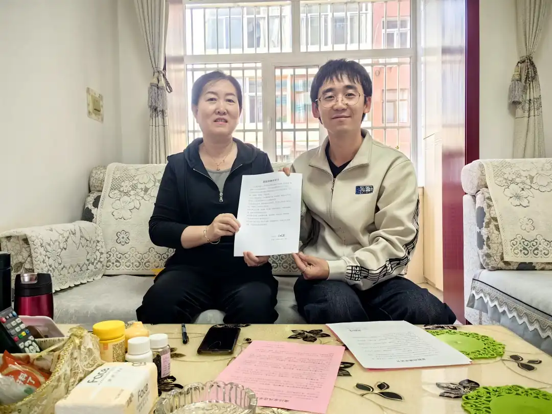 榆阳区崇文路街道芹涧路社区开展“廉洁家风进家庭”暨法治宣传活动