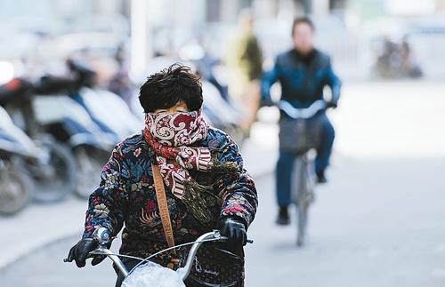 19日起陕西全省将迎刮风降温天气 最高降8℃ 19日起陕西全省将迎刮风降温天气 最高降8℃