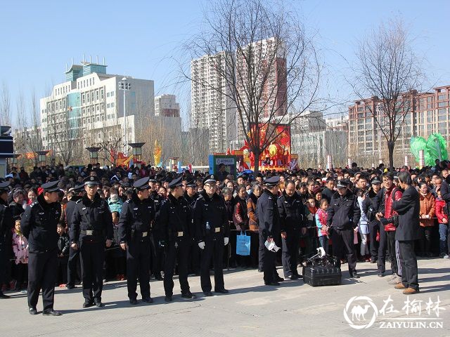 靖边县巡特警大队投入无人机高空勘察助力元宵安保