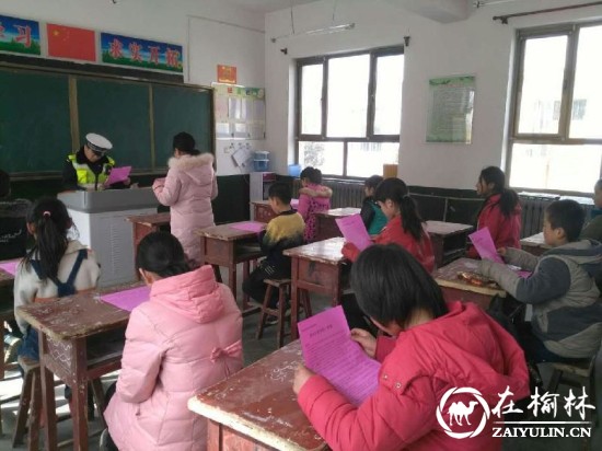 靖边交警转作风 靓丽靖边城