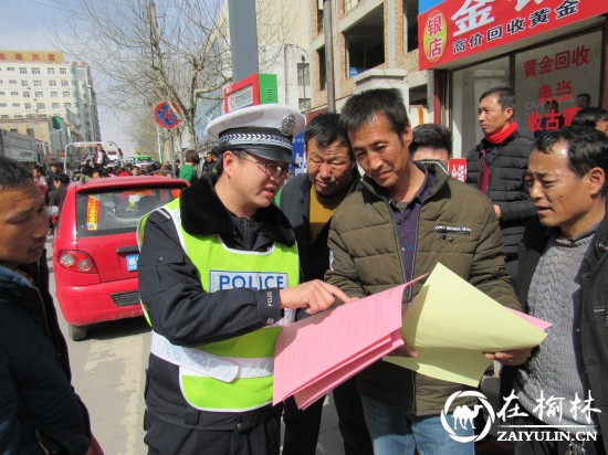 靖边交警铁腕整治无牌无证摩托车上路违法行为